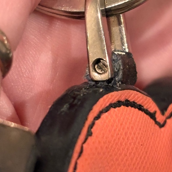 Prada Saffiano ‘Trick’ Coral Leather Studded Heart Keychain W/ Box - Picture 14 of 16